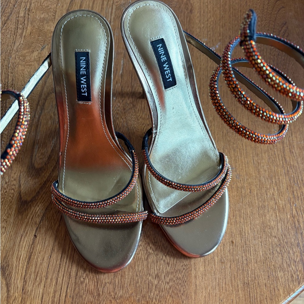 Nine West Gold and Brown Beaded Women's Sandals, Size 6 1/2, NWOT